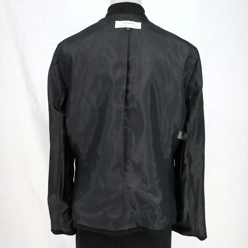 Tahari Skirt Suit Womens 16 Black Pinstripe Lined Buttons Pockets Career - Picture 12 of 16